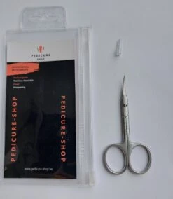 Nagelriemschaartje - Gebogen - Spits Punt - Voor Het Fijn En Nauwkeurig Knippen Van De Nagelriemen En/of Sjablonen 9 Nagelriemschaartje - Gebogen - Spits Punt - Voor Het Fijn En Nauwkeurig Knippen Van De Nagelriemen En/of Sjablonen -Cosmetica Serie Winkel 1043x1200 3