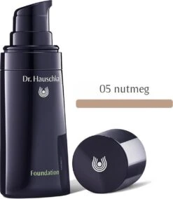 Dr. Hauschka - Foundation - 05 Chestnut -Cosmetica Serie Winkel 1045x1200 2