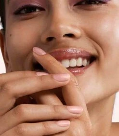 Pink Gellac - Champagne - Gellak - Vegan - Nude - Satijnen Finish - 15 Ml -Cosmetica Serie Winkel 1050x1200 11