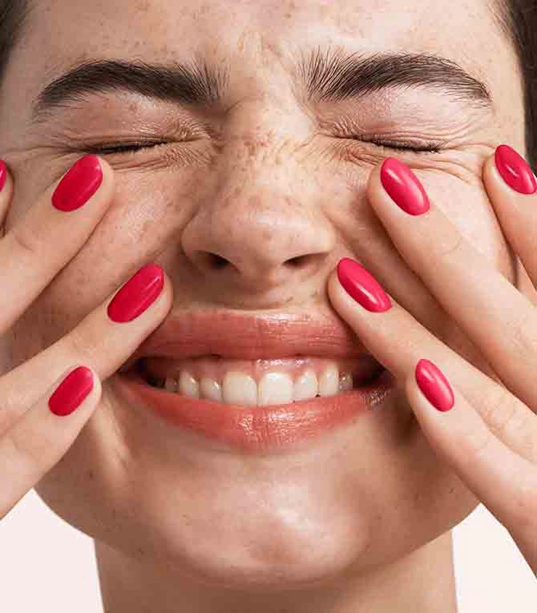 Pink Gellac - Ruby Pink - Gellak - Vegan - Roze - Glanzend - 15ml 8 Pink Gellac - Ruby Pink - Gellak - Vegan - Roze - Glanzend - 15ml - Afbeelding 6