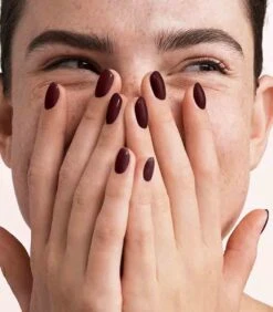 Pink Gellac - Sangria Red - Gellak - Vegan - Donkerrood - Creamy Finish - 15 Ml 8 Pink Gellac - Sangria Red - Gellak - Vegan - Donkerrood - Creamy Finish - 15 Ml -Cosmetica Serie Winkel 1050x1200 37