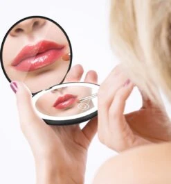 Led-verlichte Oplaadbare Compacte Make-up Spiegel Rond |1 X 2 X Vergroting | Make-upspiegel | Zakspiegel | Handspiegel | Reisspiegel | Dimbaar|als Cadeau | USB-lader | Rond | Zwart 17 Led-verlichte Oplaadbare Compacte Make-up Spiegel Rond |1 X 2 X Vergroting | Make-upspiegel | Zakspiegel | Handspiegel | Reisspiegel | Dimbaar|als Cadeau | USB-lader | Rond | Zwart -Cosmetica Serie Winkel 1118x1200 7