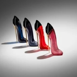 Carolina Herrera Very Good Girl Glam - 30 Ml - Parfum Spray - Damesparfum 20 Carolina Herrera Very Good Girl Glam - 30 Ml - Parfum Spray - Damesparfum -Cosmetica Serie Winkel 1200x1200 174