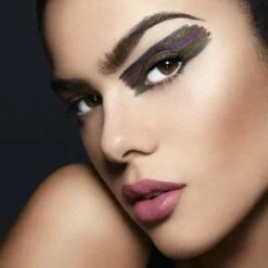 Rimmel London Ultimate Kohl Kajal - Eyeliner - Oogpotlood - 001 Black Obsidian - Waterproof - Zwart - 1.6 G 14 Rimmel London Ultimate Kohl Kajal - Eyeliner - Oogpotlood - 001 Black Obsidian - Waterproof - Zwart - 1.6 G -Cosmetica Serie Winkel 1200x1200 209