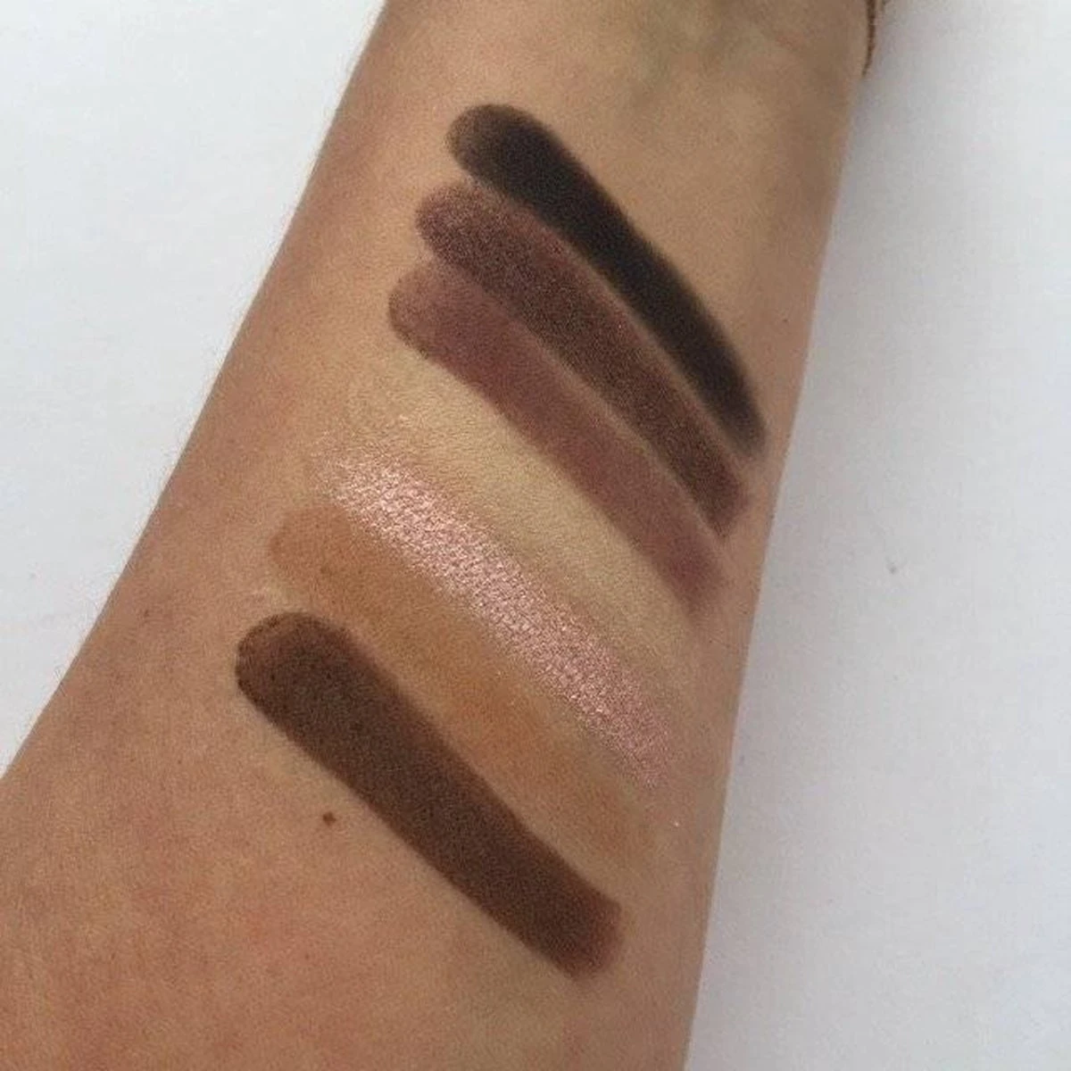 Makeup Revolution Revolution Oogschaduw Palette - Fortune Favours The Brave 5 Makeup Revolution Revolution Oogschaduw Palette - Fortune Favours The Brave - Afbeelding 3