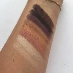 Makeup Revolution Revolution Oogschaduw Palette - Fortune Favours The Brave 13 Makeup Revolution Revolution Oogschaduw Palette - Fortune Favours The Brave -Cosmetica Serie Winkel 1200x1200 380