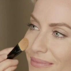 Max Factor Radiant Lift FD - 77 Golden Tan 15 Max Factor Radiant Lift FD - 77 Golden Tan -Cosmetica Serie Winkel 1200x1200 490