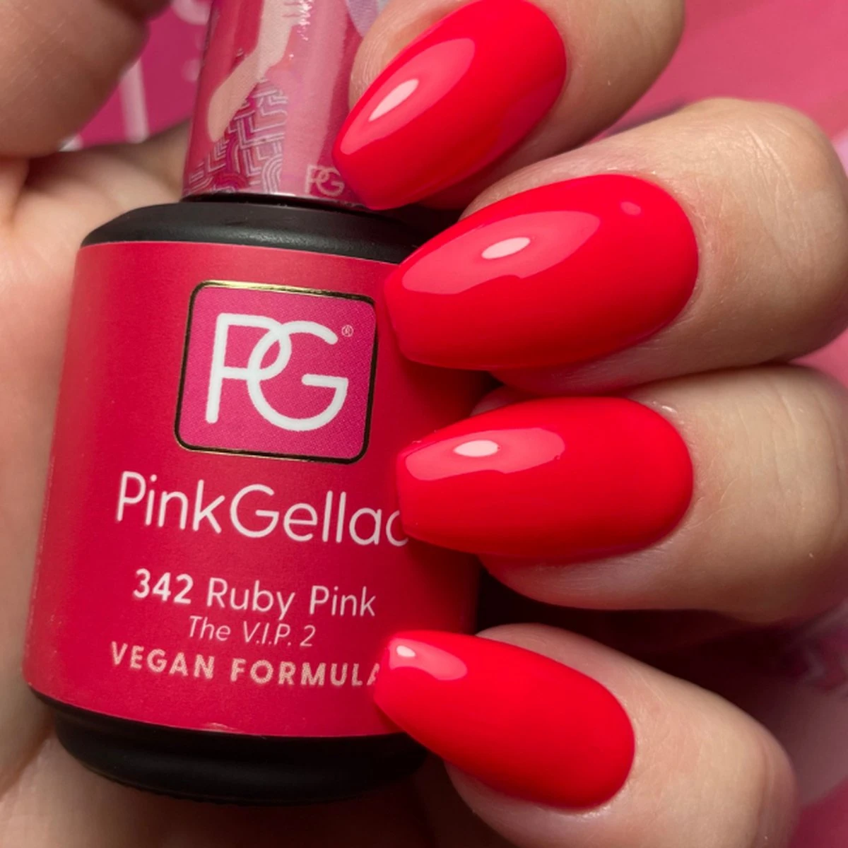 Pink Gellac - Ruby Pink - Gellak - Vegan - Roze - Glanzend - 15ml 9 Pink Gellac - Ruby Pink - Gellak - Vegan - Roze - Glanzend - 15ml - Afbeelding 7