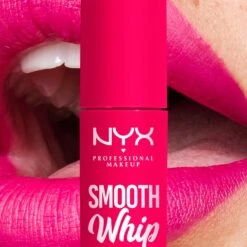 NYX Professional Makeup - Smooth Whip Matte Lip Cream Pillow Fight - Vloeibare Lippenstift - 4ML -Cosmetica Serie Winkel 1200x1200 88