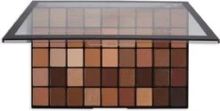 Makeup Revolution - Maxi Reloaded Palette - Nudes - Oogschaduw 12 Makeup Revolution - Maxi Reloaded Palette - Nudes - Oogschaduw -Cosmetica Serie Winkel 1200x609