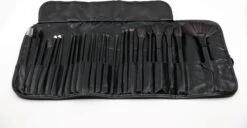 De Ultieme Make-up Ervaring: Cosmetische Spiegel Met 16 LED's En Set Van 24 Professionele Make-up Kwasten - Perfect Voor Een Vlekkeloze En Verlichte Look! Spiegel - Kwasten - Make-up Kwasten - Make-up Spiegel - Verlichting - LED - 16 De Ultieme Make-up Ervaring: Cosmetische Spiegel Met 16 LED's En Set Van 24 Professionele Make-up Kwasten - Perfect Voor Een Vlekkeloze En Verlichte Look! Spiegel - Kwasten - Make-up Kwasten - Make-up Spiegel - Verlichting - LED - -Cosmetica Serie Winkel 1200x622 4