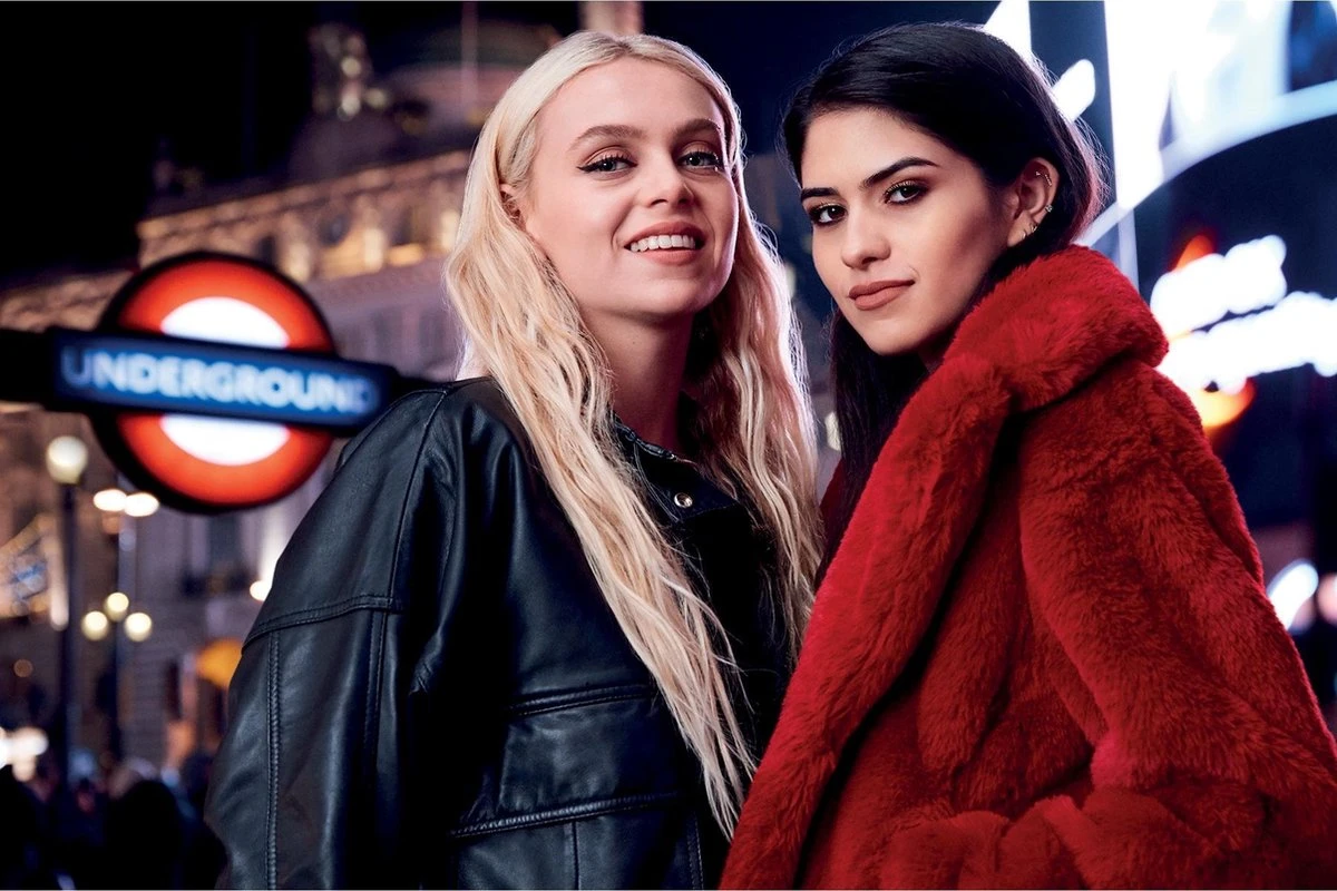 Rimmel London Lasting Finish Foundation - 200 Soft Beige 11 Rimmel London Lasting Finish Foundation - 200 Soft Beige - Afbeelding 9