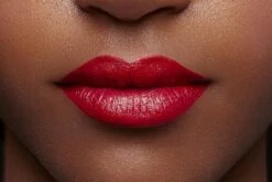 L'Oréal Paris Color Riche Matte Lippenstift - 347 Haute Rouge -Cosmetica Serie Winkel 1200x800 5
