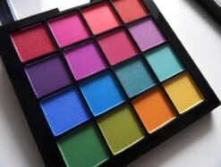 NYX Professional Makeup Ultimate Shadow Palette - Brights USP04 - Oogschaduw Palet -Cosmetica Serie Winkel 1200x910 1