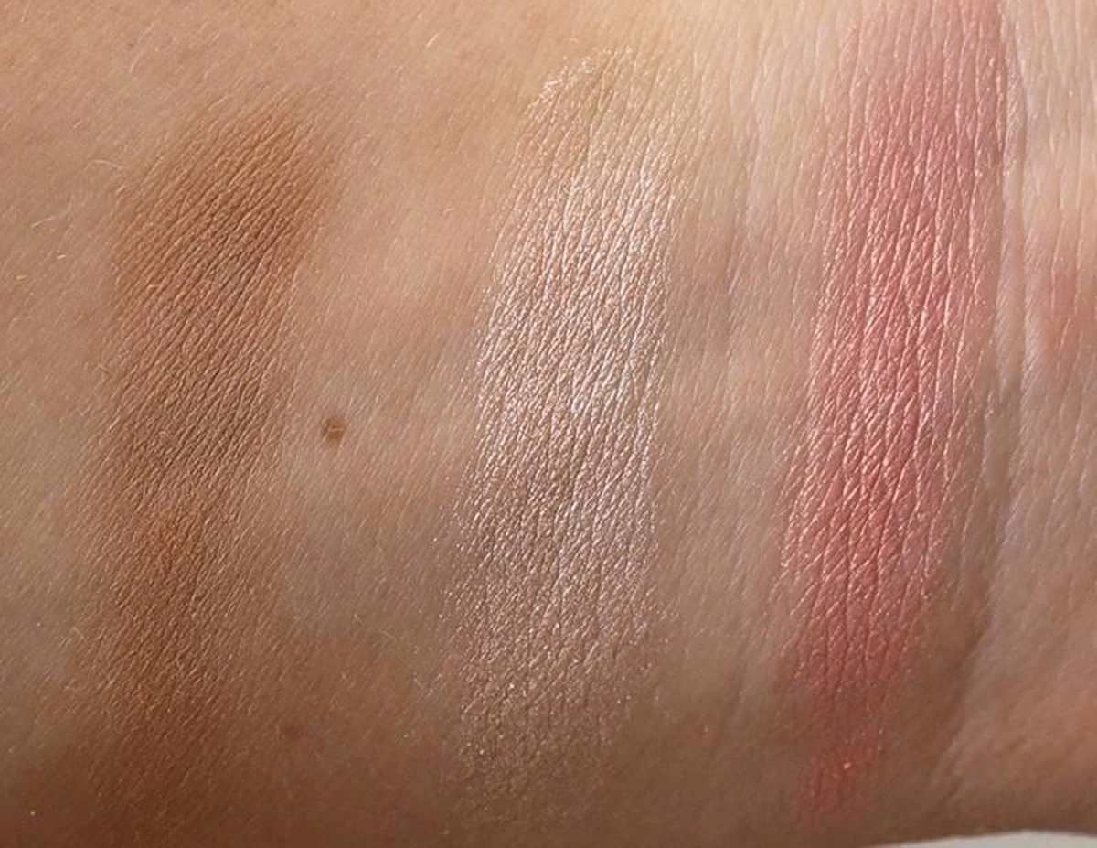 Makeup Revolution - Ultra Sculpt & Contour Kit - Ultra Fair C01 - Contour Palette 5 Makeup Revolution - Ultra Sculpt & Contour Kit - Ultra Fair C01 - Contour Palette - Afbeelding 3