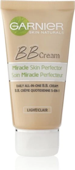Garnier SkinActive - BB Cream Classic Light 5-in-1 Dagverzorging - 50ml - Getinte Dagcrème 22 Garnier SkinActive - BB Cream Classic Light 5-in-1 Dagverzorging - 50ml - Getinte Dagcrème -Cosmetica Serie Winkel 531x1200 1