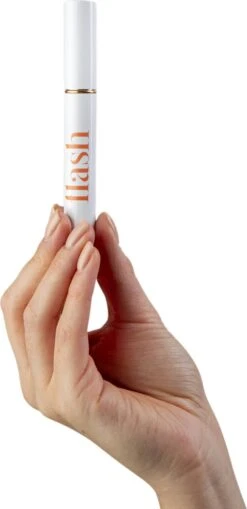 Célie Beauty FLASH - Wimperserum - Binnen 1 Week Zichtbaar Resultaat - 100% Vegan - Wimpergroei - Wimperverzorging - Volle Wimpers - Dikke Wimpers - 3ml - Hydraterend 13 Célie Beauty FLASH - Wimperserum - Binnen 1 Week Zichtbaar Resultaat - 100% Vegan - Wimpergroei - Wimperverzorging - Volle Wimpers - Dikke Wimpers - 3ml - Hydraterend -Cosmetica Serie Winkel 582x1200 1