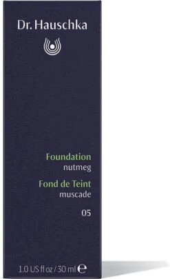 Dr. Hauschka - Foundation - 05 Chestnut -Cosmetica Serie Winkel 732x1200 2
