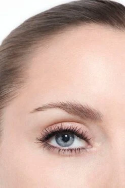 Chanel Dimensions De Chanel Mascara - 10 Noir - Zwart 12 Chanel Dimensions De Chanel Mascara - 10 Noir - Zwart -Cosmetica Serie Winkel 800x1200 2