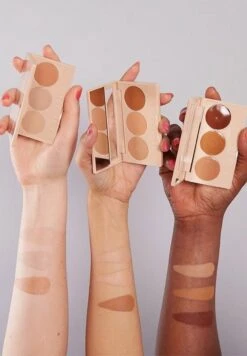 Rimmel London Rimmel Insta Conceal & Contour Palette 10 Rimmel London Rimmel Insta Conceal & Contour Palette -Cosmetica Serie Winkel 833x1200