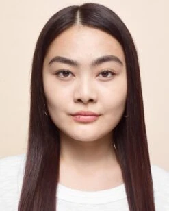 Rimmel London Lasting Matte Foundation - 010 Warm Porcelain -Cosmetica Serie Winkel 961x1200 2