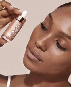 L'Oréal Paris Glow Mon Amour Highlighter Drops - 02 Loving Peach -Cosmetica Serie Winkel 978x1200 1