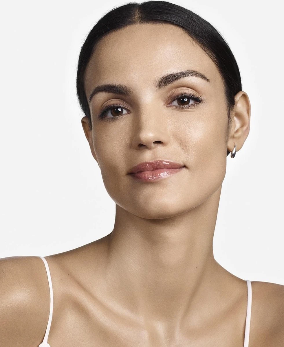 Clinique Almost Powder SPF 15 - Neutral - Make-uppoeder 5 Clinique Almost Powder SPF 15 - Neutral - Make-uppoeder - Afbeelding 3